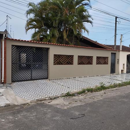 Casa A 50 Metros Da Praia - No Melhor Local Da Pg Прая-Гранди Экстерьер фото